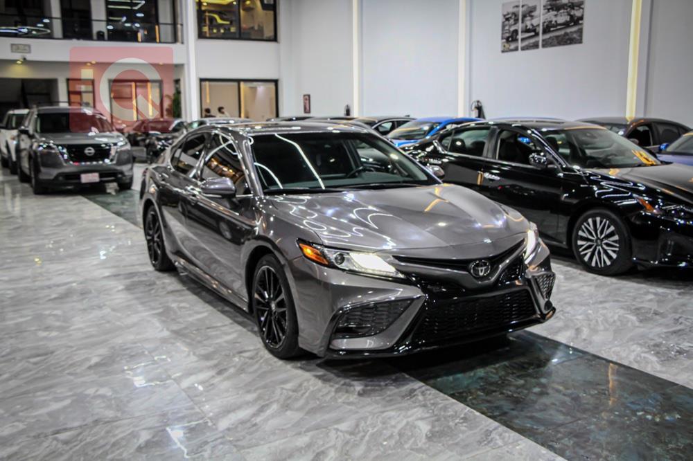 تۆیۆتا کامری